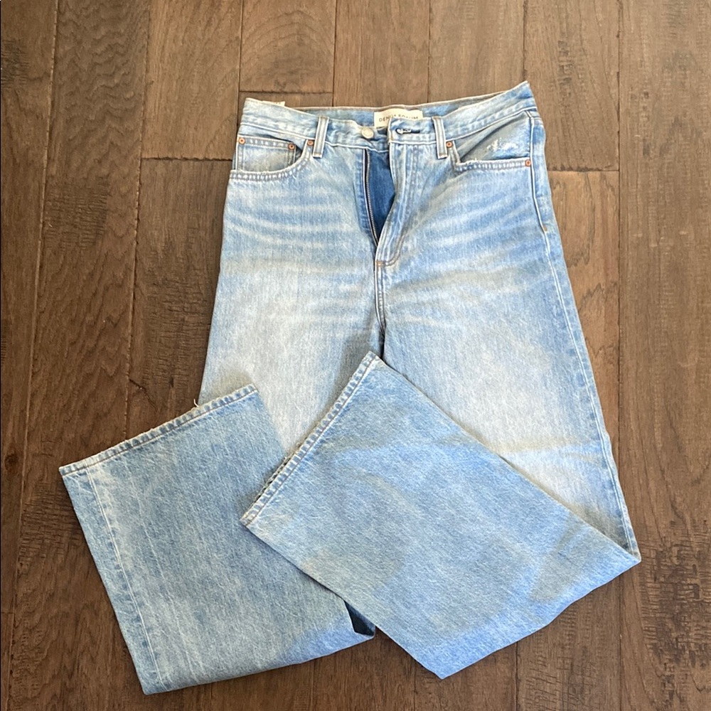 Light Wash Women’s Jeans - Classic Wide-Leg Fit